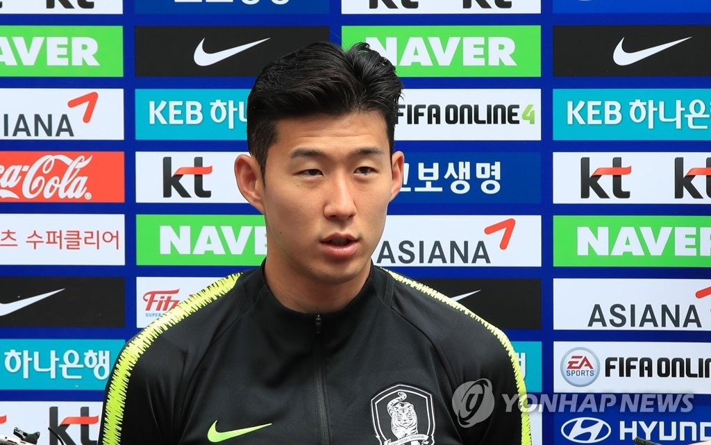 脚踩熊猫杯的韩国球员叫什么_新疆天山雪豹队队蒙古族球员_零二年世界杯韩国队有多少球员在场