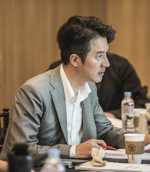 权相佑郑俊浩新片《hit man》开机