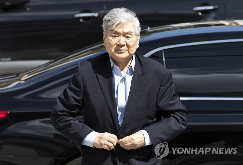 可隆集团前会长领跑韩国企业集团会长年薪榜