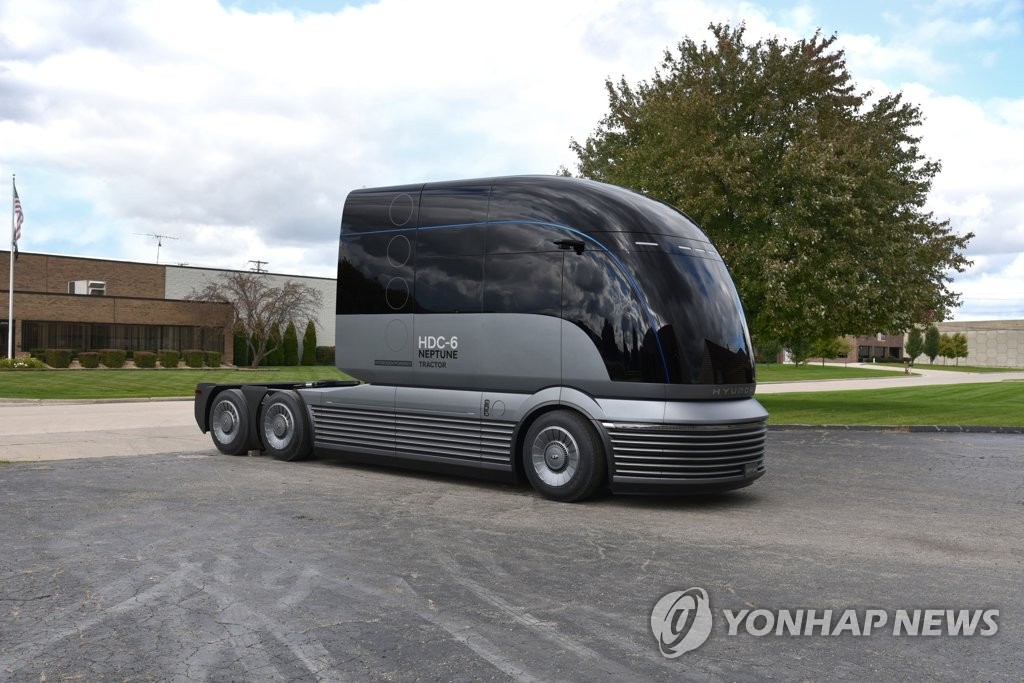 现代大型氢燃料电池卡车概念车