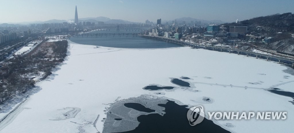 北极寒潮席卷韩国 雪后寒最低零下30度