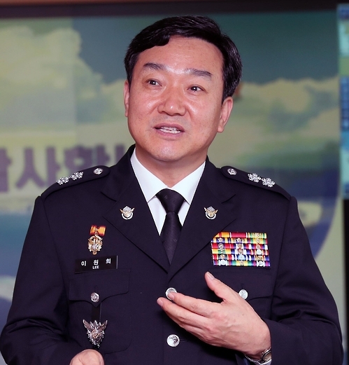 新任中部海洋警备安全本部长李元熙（韩联社/中部海警提供）
