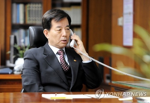 资料图片：韩国防长韩民求（韩联社/国防部提供）