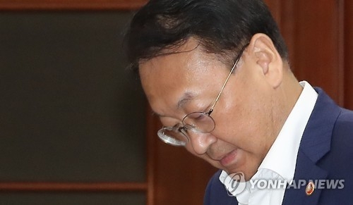 资料图片：韩国经济副总理兼财政部长官柳一镐（韩联社）