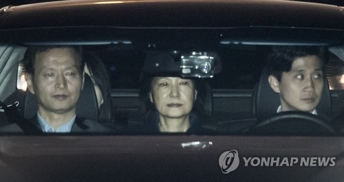朴槿惠从受审到遭收押度过人生最漫长一日 - 6