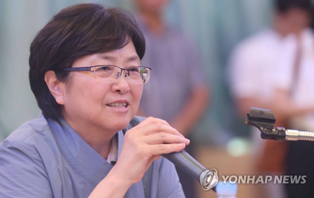 资料图片：韩国环境部长官金恩京（韩联社）