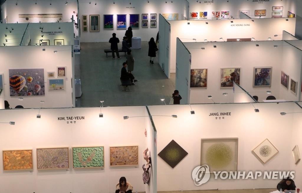 釜山国际艺术展展会现场（韩联社）