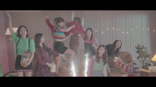 女团TWICE（韩联社/JYP提供）