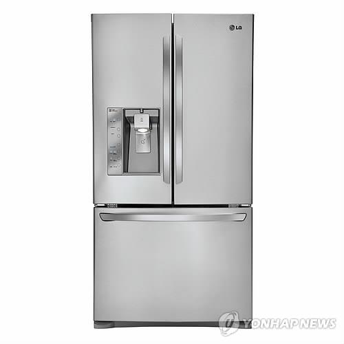 资料图片：LG电子法式三开门冰箱 （韩联社）