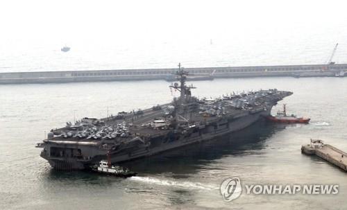 资料图片：图为去年参加“鹞鹰”韩美联演的“卡尔·文森”号核动力航空母舰。（韩联社）