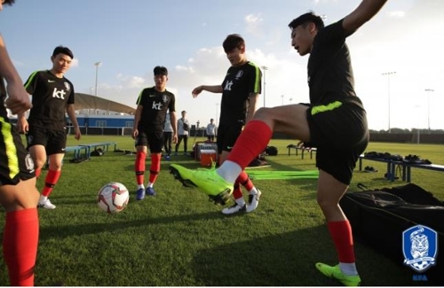 韩国男足在阿联酋备战亚洲杯。（韩联社/韩国足协供图） 