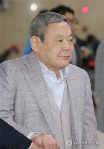 资料图片：三星电子会长李健熙（韩联社）