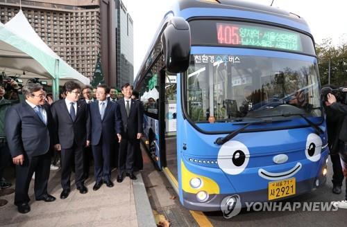 资料图片：氢燃料电池公交车（韩联社)