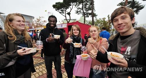 调查：访韩外国人认为韩餐厅味美但沟通不便