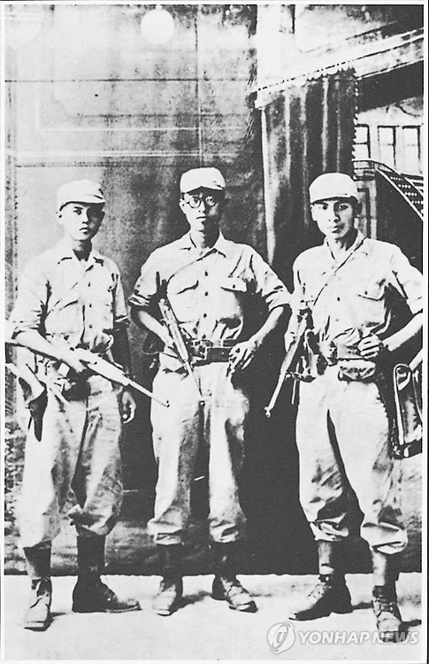 光复军时期的鲁能瑞（左起）、金俊烨、张俊河（韩联社/nanam出版社）