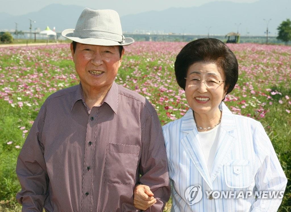 详讯:金大中遗孀李姬镐留遗言祈愿和平统一