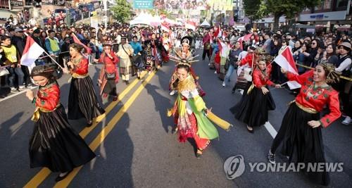 在韩居留外国人首破250万 同比增6.6%
