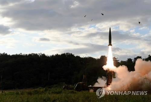 资料图片：“玄武-2”导弹发射现场照 韩联社/韩国陆军供图（图片严禁转载复制）