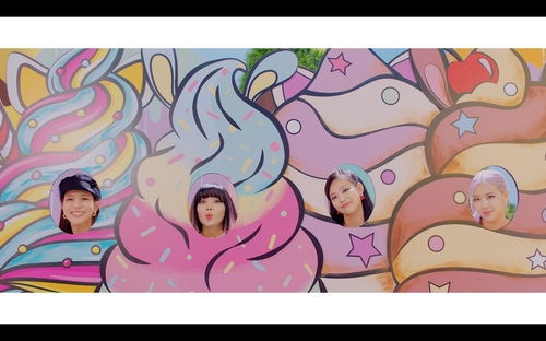资料图片：《Ice Cream》MV预告视频截图 韩联社/YG娱乐供图（图片严禁转载复制）