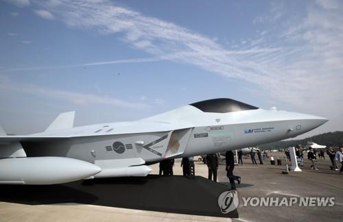 资料图片：韩空军下一代战机KF-X模型 韩联社