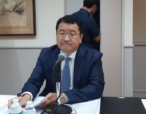 当地时间9月10日，韩国外交部第一次官崔钟建同美国常务副国务卿比根会晤后，同韩国记者座谈。 韩联社