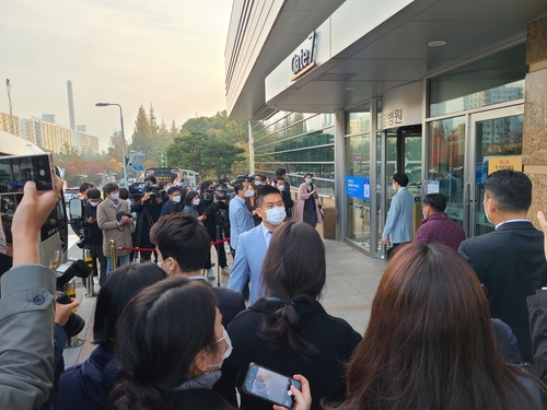 10月28日，已故三星集团会长李健熙的遗体告别仪式在首尔市江南区三星首尔医院举行。 韩联社