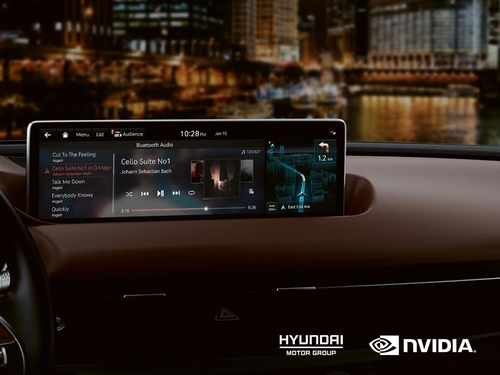 资料图片：搭载高性能信息处理芯片“NVIDIA DRIVE”的新一代智能车联网系统 现代汽车集团供图（图片严禁转载复制）
