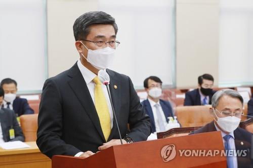 资料图片：国防部长官徐旭 韩联社