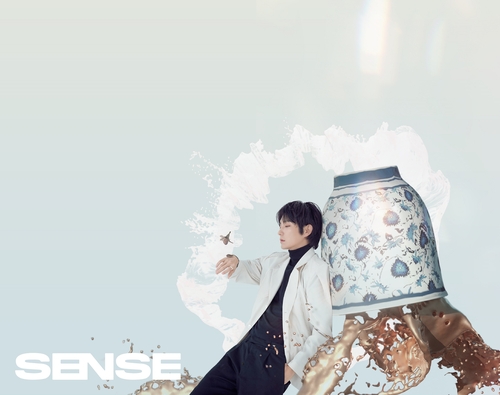 李准基登上《SENSE》2月刊封面。 《SENSE》供图（图片严禁转载复制）