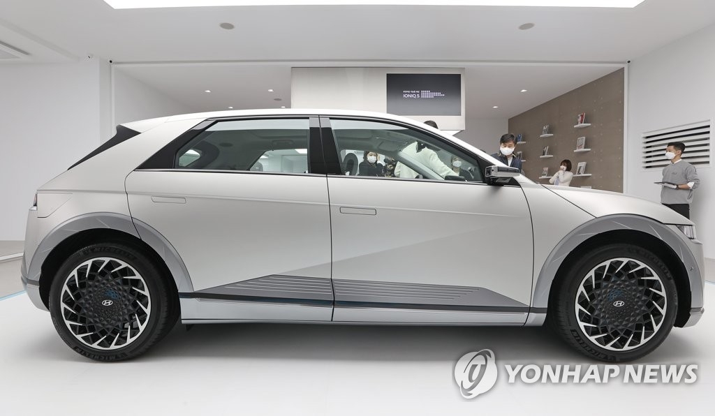 3月17日，现代汽车在首尔龙山区的艾尼氪5广场举行“艾尼氪5”发布会。韩联社