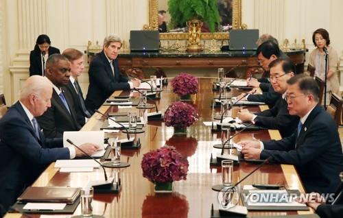 韩美领导人在白宫举行会谈
