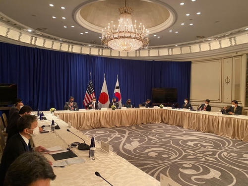当地时间9月22日，在位于美国纽约的乐天纽约皇宫酒店，韩美日外长举行会谈。 韩联社