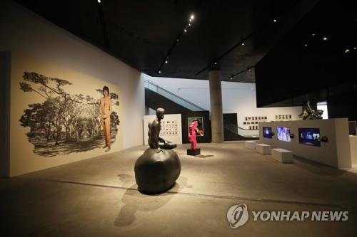 10月5日，三星LEEUM美术馆在重新开放前举行媒体预览会。 韩联社