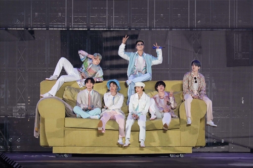 防弹少年团线上演唱会“BTS PERMISSION TO DANCE ON STAGE” BIGHIT MUSIC供图（图片严禁转载复制） 
