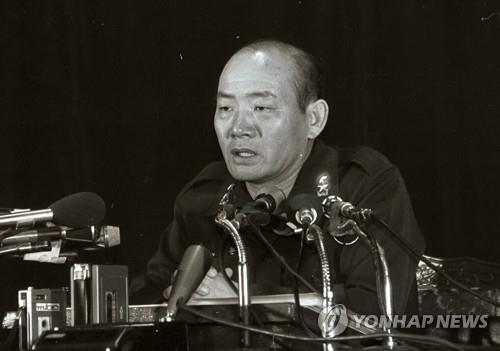 资料图片：全斗焕旧照，摄于1979年11月6日。 韩联社