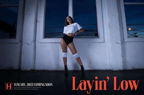 资料图片：歌手孝琳新歌《Layin' Low》预告照 韩联社/Bridge娱乐供图（图片严禁转载复制）