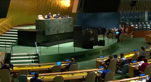当地时间12月16日，在纽约联合国总部，联大全会讨论朝鲜人权决议。 韩联社/联合国网络电视台供图（图片严禁转载复制）