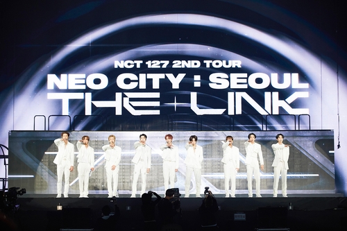 NCT 127首尔开唱 拉开世界巡演序幕