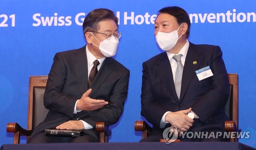 韩两大总统候选人下周将进行电视辩论