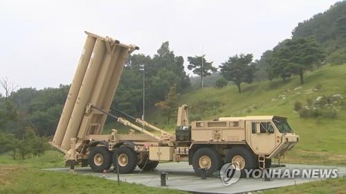 资料图片：“萨德”反导系统发射架 韩联社