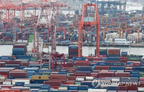 资料图片：韩国釜山市神仙台码头和戡蛮码头 韩联社