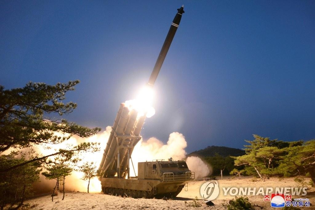 朝鲜发射2枚火箭炮弹 或针对韩美空中联演