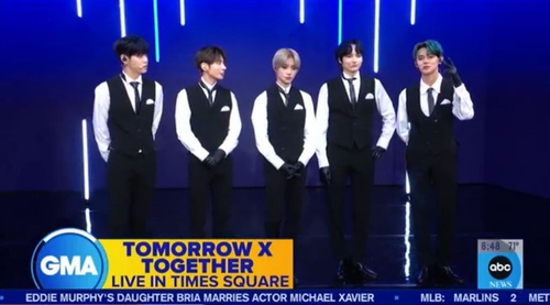 TXT做客《早安美国》。 BIGHIT MUSIC供图/《早安美国》画面截图（图片严禁转载复制）