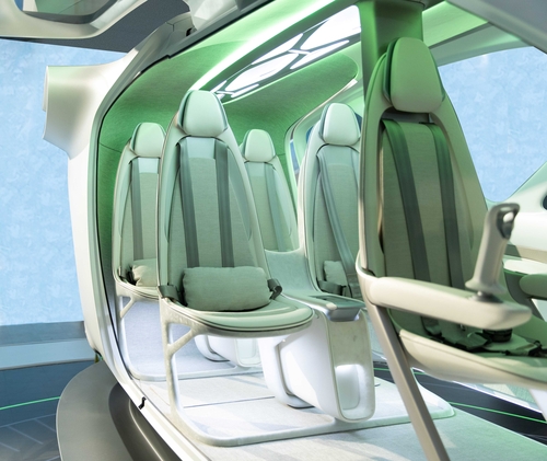 Supernal在范堡罗航展上展出的电动直升机内饰概念模型设计图 现代汽车集团供图（图片严禁转载复制）