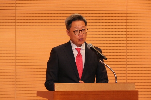 8月1日，在位于北京的韩国驻华大使馆，新任驻华大使郑在浩在就任仪式上致词。 韩联社