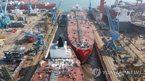 资料图片：现代三湖重工造船厂 韩联社