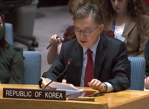 韩国常驻联合国大使黃浚局在安理会上发言。 联合国网络电视截图（图片严禁转载复制）