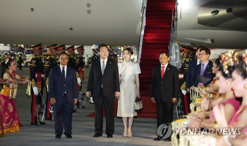 尹锡悦抵达印尼开启G20行程