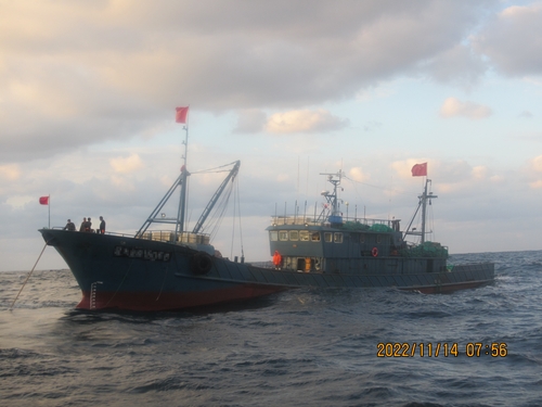 韩海水部扣押两艘虚报渔获物中国渔船