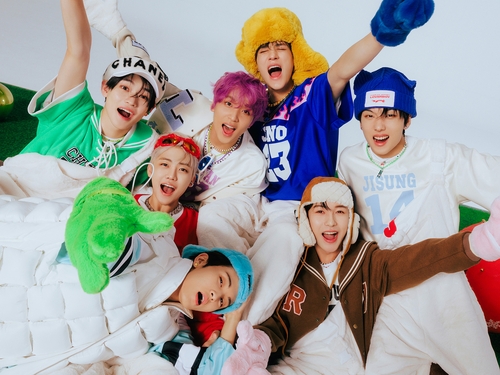 NCT DREAM冬季专辑《Candy》封面 韩联社/SM娱乐供图（图片严禁转载复制）
